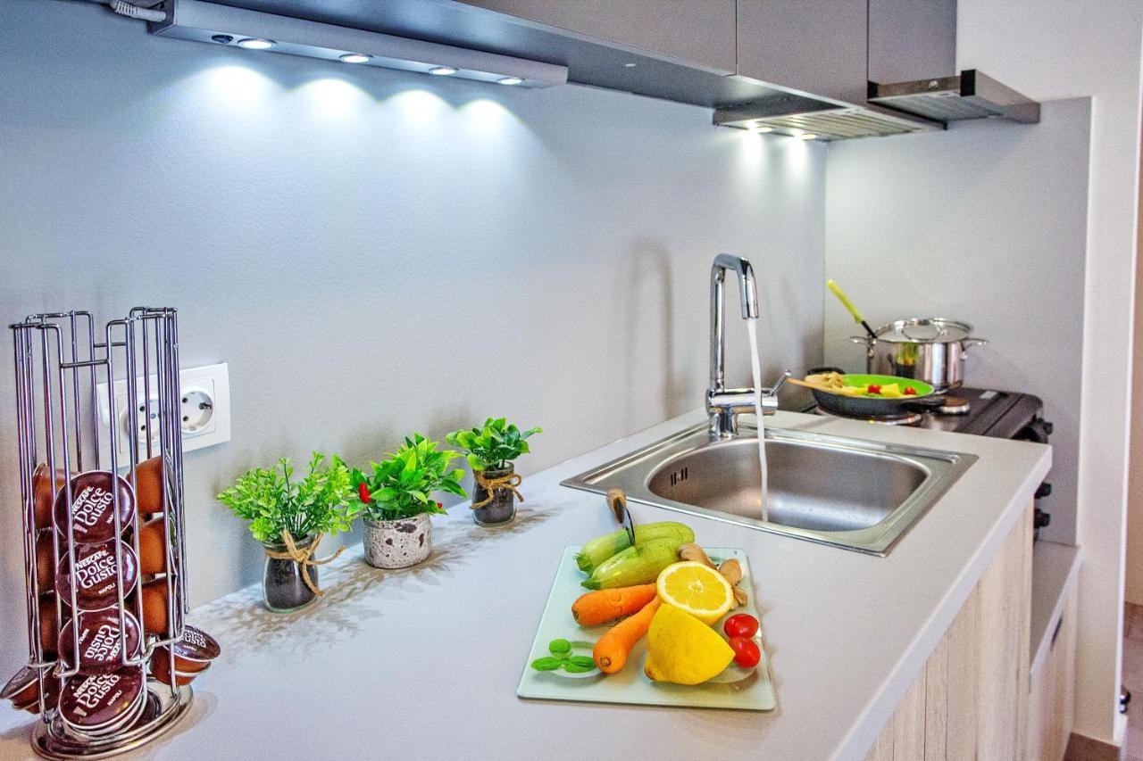 Sun & Sea Luxury Apartment Néa Péramos Εξωτερικό φωτογραφία