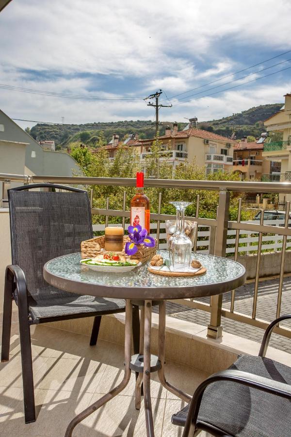 Sun & Sea Luxury Apartment Néa Péramos Εξωτερικό φωτογραφία