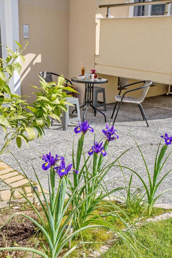 Sun & Sea Luxury Apartment Néa Péramos Εξωτερικό φωτογραφία