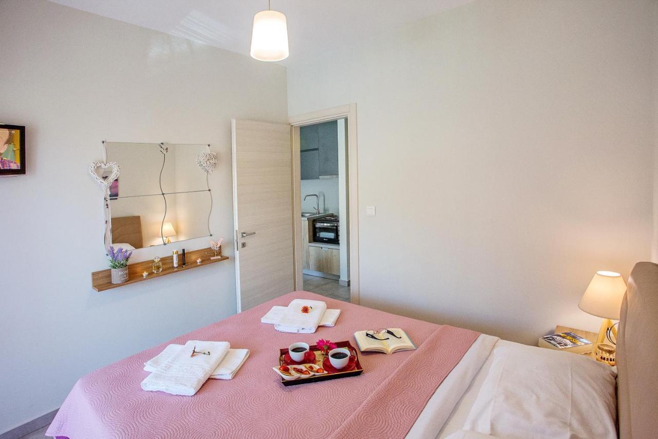 Sun & Sea Luxury Apartment Néa Péramos Εξωτερικό φωτογραφία