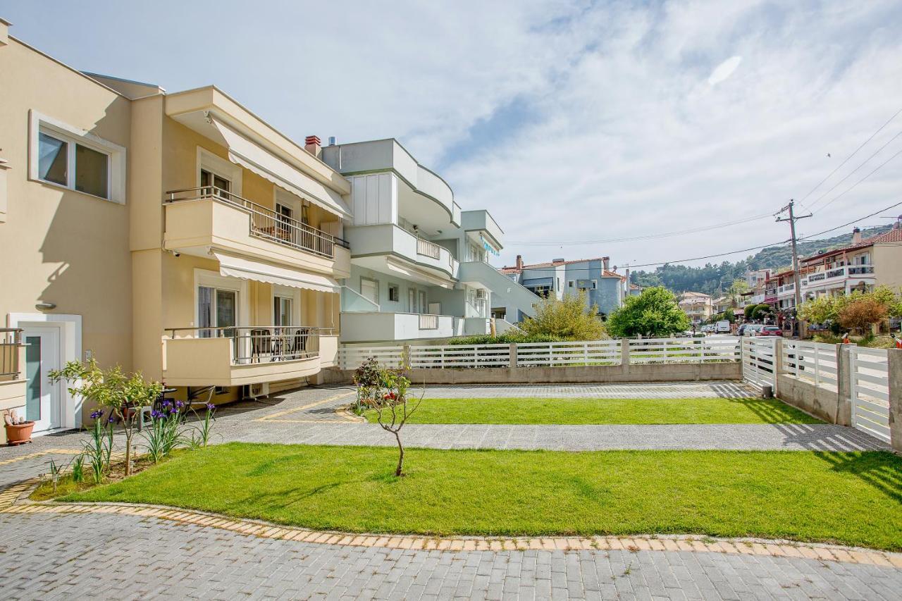 Sun & Sea Luxury Apartment Néa Péramos Εξωτερικό φωτογραφία